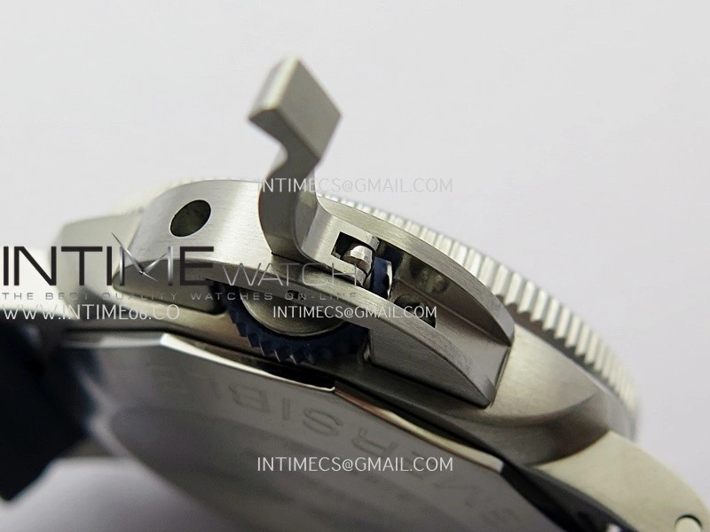 PAM1676 44mm Submersible VSF 1:1 Best Edition Blue Dial On Blue Rubber Strap P.900 Super Clone